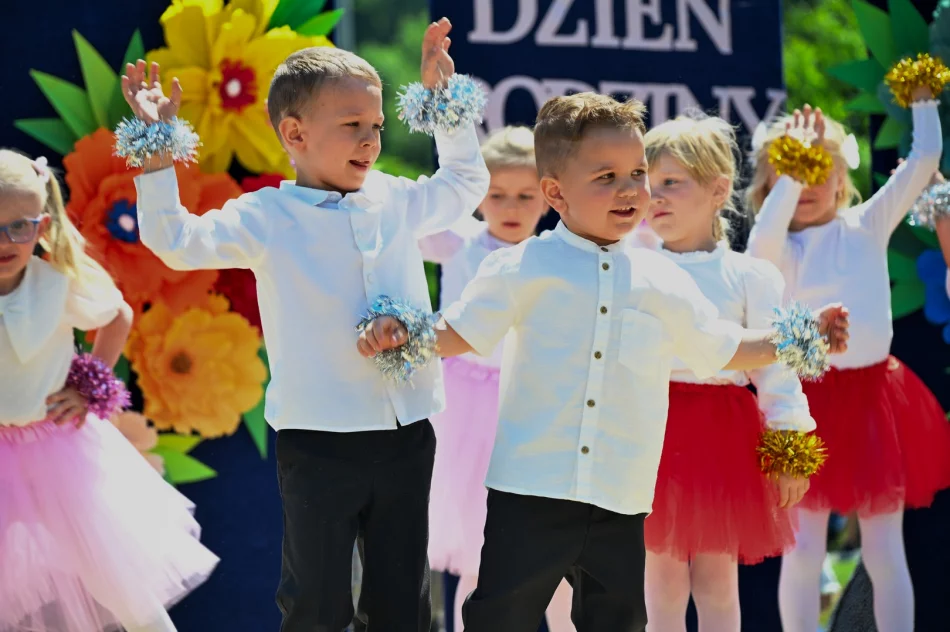 Pierwszy piknik rodzinny - szkoła zintegrowała mieszkańców - zdjęcie 17