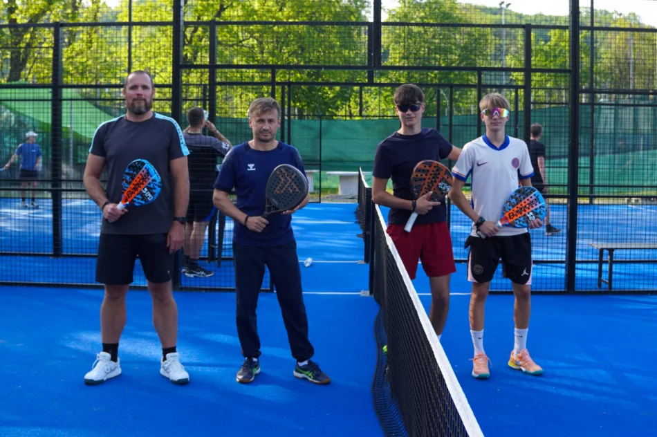 Pierwszy miesiąc ligi padlowej za nami! Wielkie emocje i awanse w Padel Arenie - zdjęcie 4