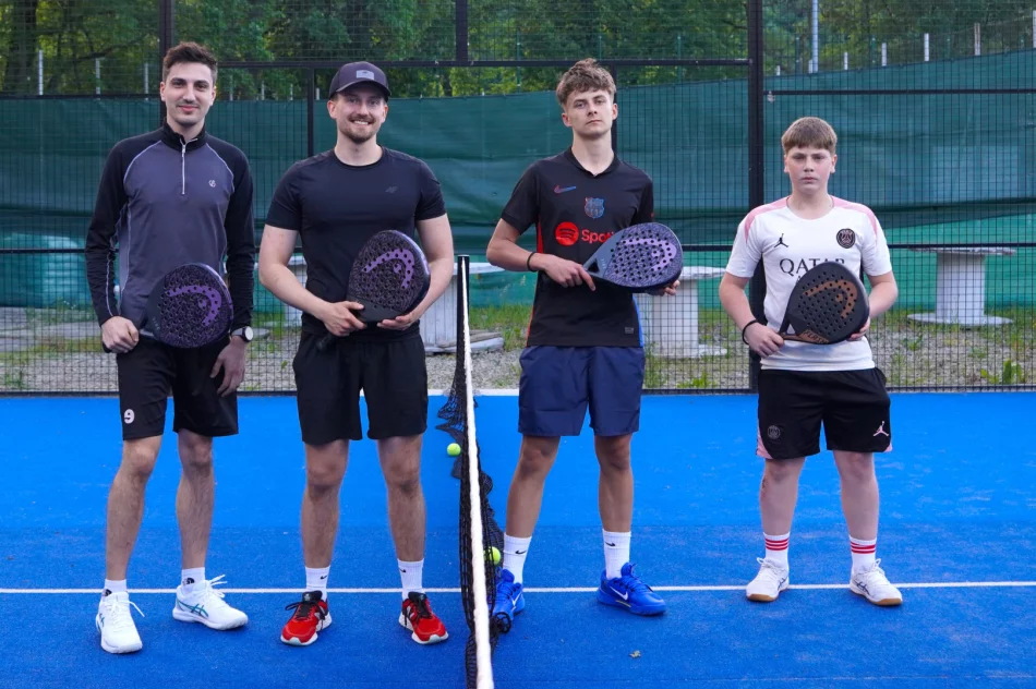 Pierwszy miesiąc ligi padlowej za nami! Wielkie emocje i awanse w Padel Arenie - zdjęcie 5