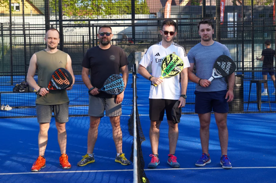 Pierwszy miesiąc ligi padlowej za nami! Wielkie emocje i awanse w Padel Arenie - zdjęcie 9