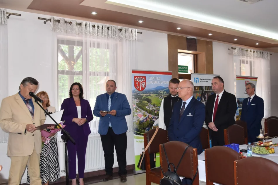 Powiatowa Konferencja Bibliotekarzy – odznaka honorowa „Zasłużony dla Kultury Polskiej” dla Dyrektor MBP - zdjęcie 6