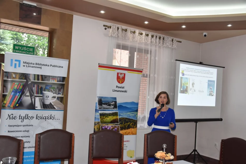Powiatowa Konferencja Bibliotekarzy – odznaka honorowa „Zasłużony dla Kultury Polskiej” dla Dyrektor MBP - zdjęcie 11