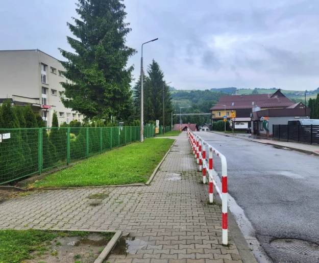 13-latek z nożem miał grozić uczennicom - zdjęcie główne