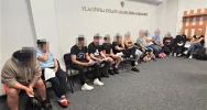 13 cudzoziemców z fałszywymi zezwoleniami na pracę - zdjęcie 4