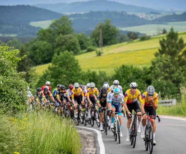 Peleton w powiecie limanowskim. Gdzie i kiedy kibicować kolarzom? - zdjęcie główne