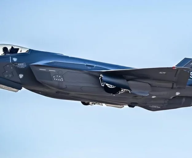 Już jutro nad Gdańskiem, Warszawą i Krakowem będzie można zobaczyć myśliwce F-35 (znane godziny przelotu) - zdjęcie główne