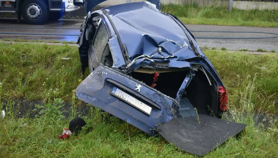 Rozbił auto w rowie. Miał 2 promile i zakaz prowadzenia pojazdów - zdjęcie 1
