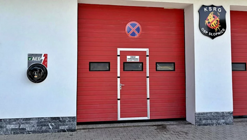 Pobranie AED automatycznie włączy syrenę - zdjęcie 1