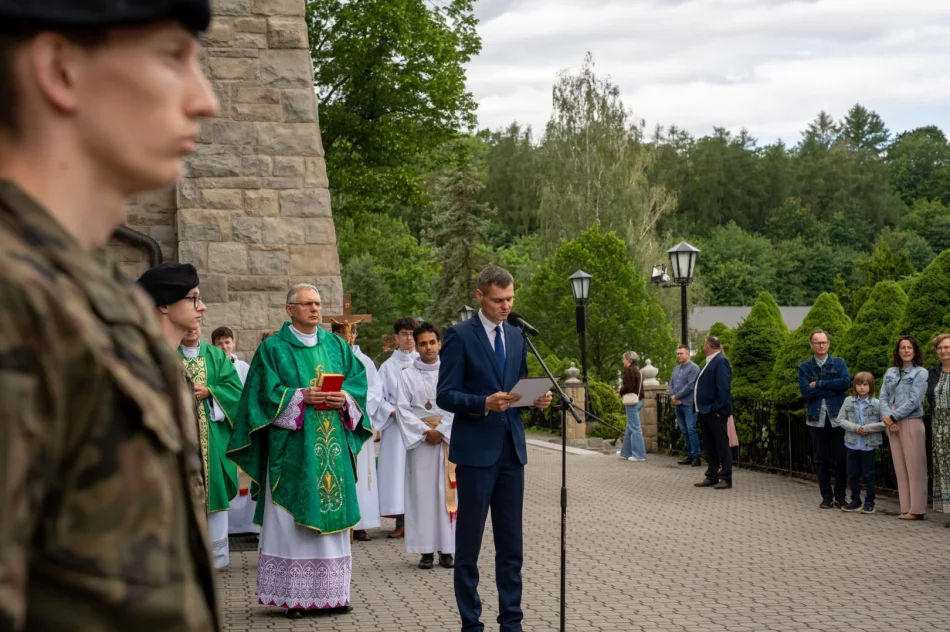 Limanowa uczciła pamięć ofiar niemieckich nazistowskich obozów koncentracyjnych i obozów zagłady - zdjęcie 5