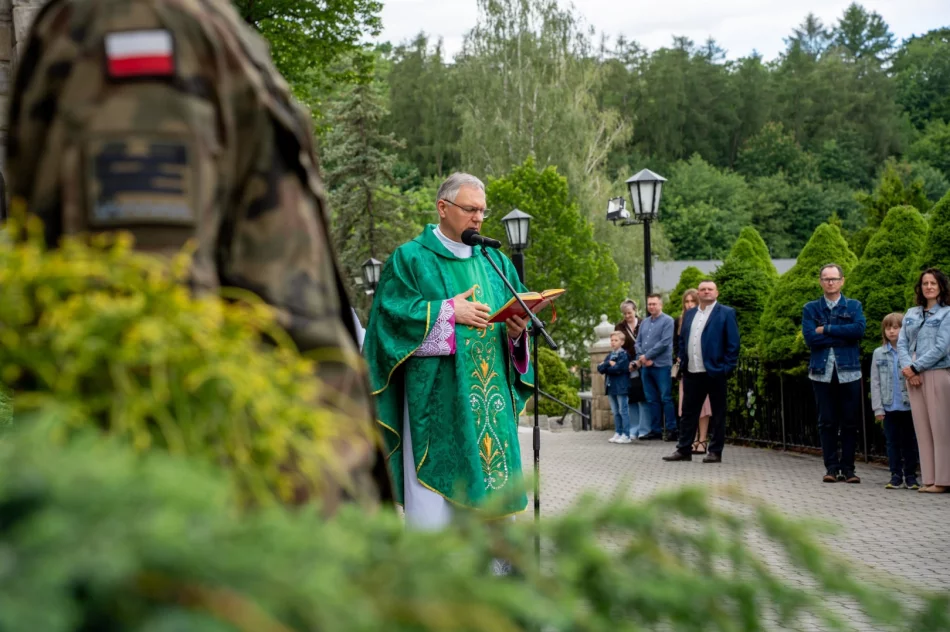 Limanowa uczciła pamięć ofiar niemieckich nazistowskich obozów koncentracyjnych i obozów zagłady - zdjęcie 12