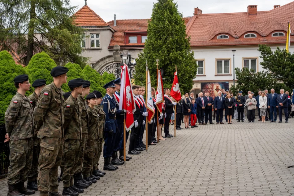 Limanowa uczciła pamięć ofiar niemieckich nazistowskich obozów koncentracyjnych i obozów zagłady - zdjęcie 16