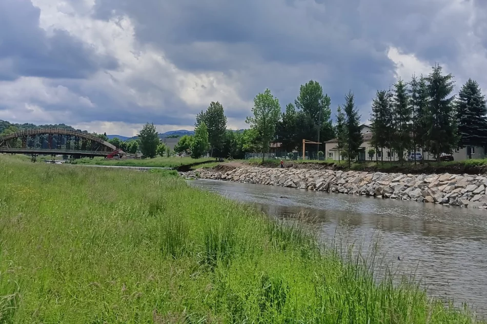 Budowa nad rzeką nabiera kształtów - zdjęcie 7