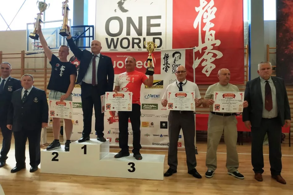 Ponad 200 karateków z czterech krajów - triumf gospodarzy - zdjęcie 5