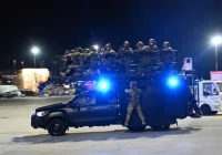 Szturm na samolot i akcja w terminalu. Nocne ćwiczenia służb na lotnisku (ZDJĘCIA) - zdjęcie główne