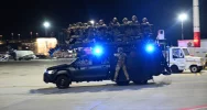 Szturm na samolot i akcja w terminalu. Nocne ćwiczenia służb na lotnisku (ZDJĘCIA) - zdjęcie 3