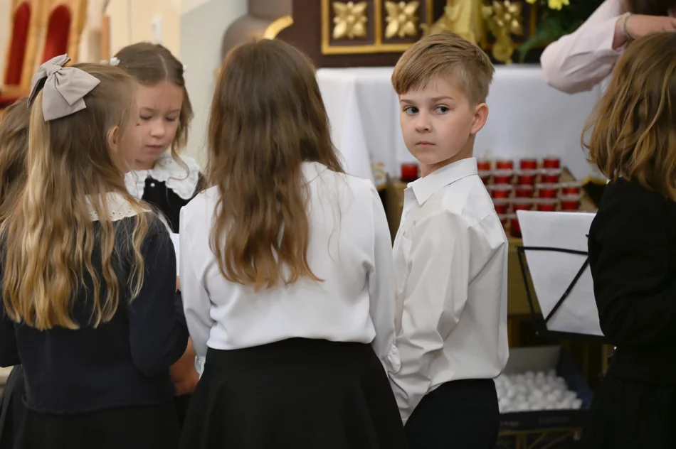 Uroczystość nadania Sztandaru Szkole Podstawowej im. Juliana Tuwima w Kaninie - zdjęcie 7